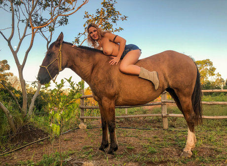 アジア人痴女OnlyFans 美しいポルノ 写真