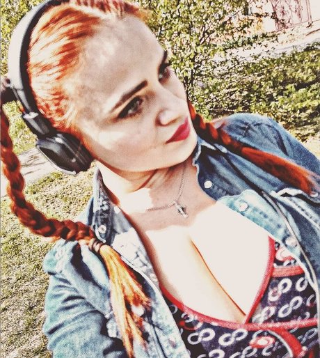 アジアンシャワー OnlyFans ヌード 画像