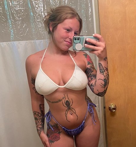 Kayla Heintz ホットなポルノスター ギャラリー