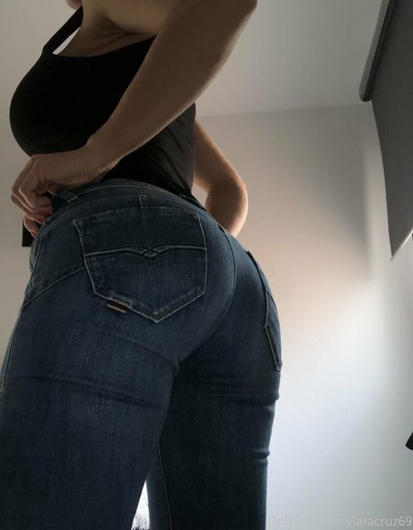 lara cruz30 アートモデル 画像