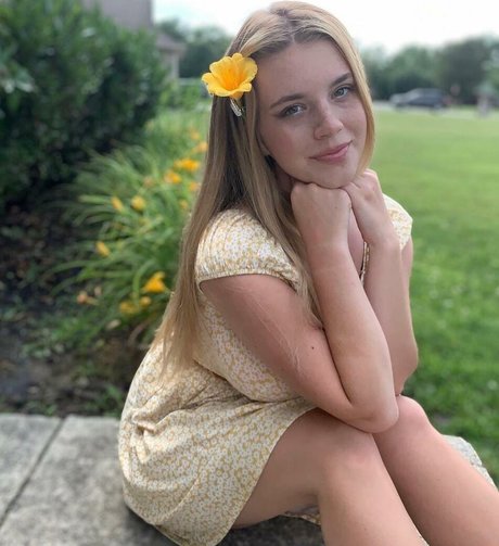 Haley Z アートモデル 写真