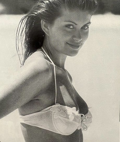 Amanda Lamb スター ヌード 画像