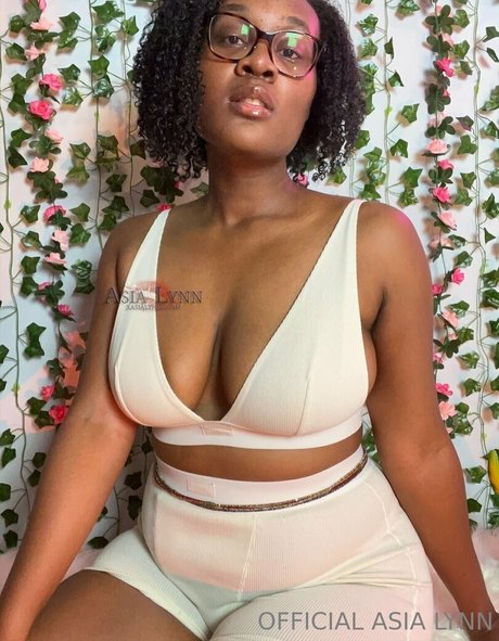 asialynnbby ホットなスター 写真