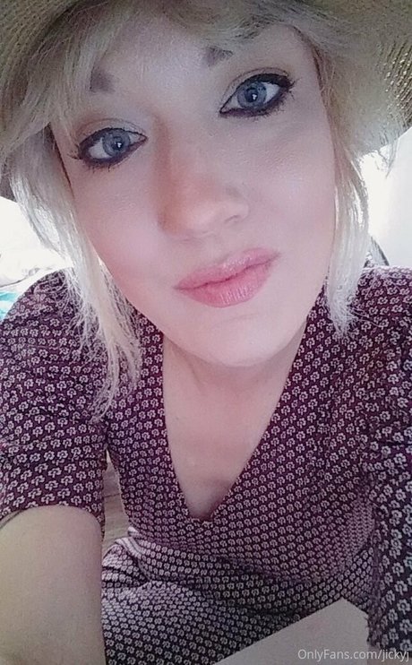 jickyj ポルノスター エロティック 画像