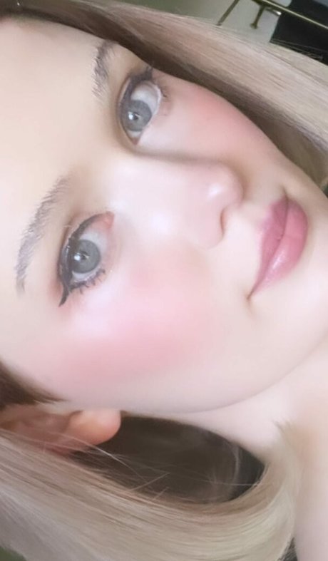 Avalon Warren セックスモデル 画像