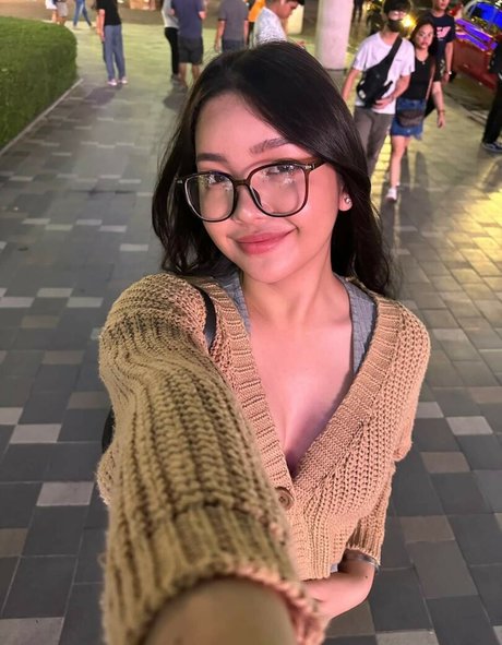 Zandylazuli XXXモデル 写真