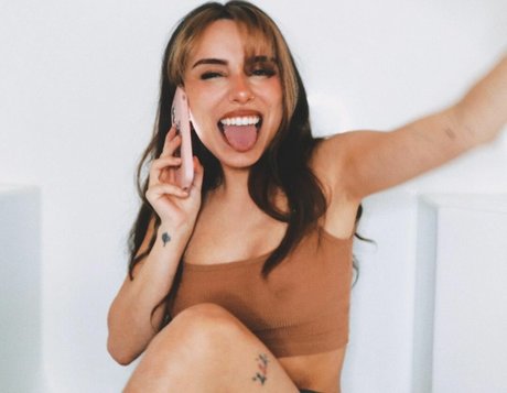 巨乳とお尻のOnlyFans エロチック 画像