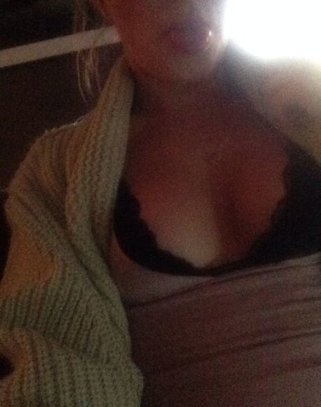 ブルネットの教師OnlyFans トップ 写真