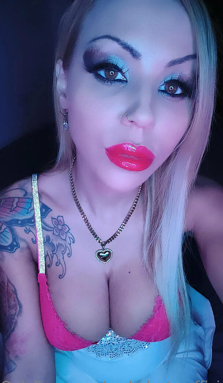 melodystarofficial セクシーなスター ギャラリー