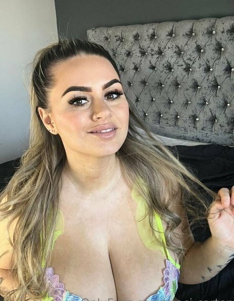 アマチュアぽっちゃりOnlyFans セクシーxxx ギャラリー