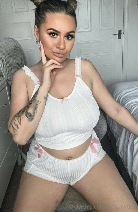 バイセクシャルカップルのOnlyFans ポルノ アーカイブ