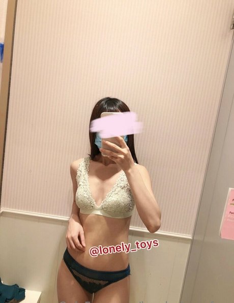 lonely toys free profile image