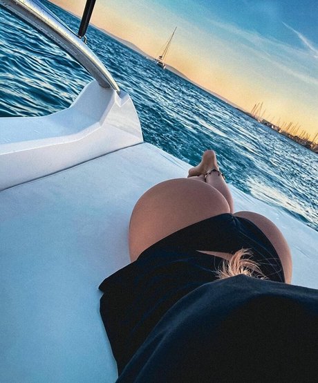 Sara Chafak ヌード女優 ギャラリー