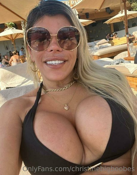 セクシーなブロンドのOnlyFans ポルノグラフィック 写真