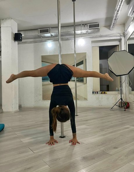 julianoble xxx女優 ギャラリー