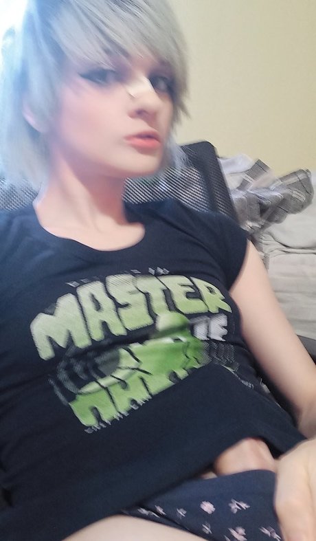 DMV オンリーファン アートヌード 画像