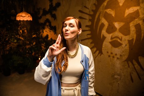 Sjokz 可愛いモデル ギャラリー