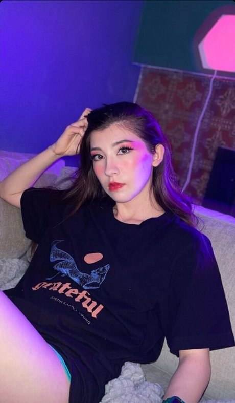 Kaisa セクシー女優 写真