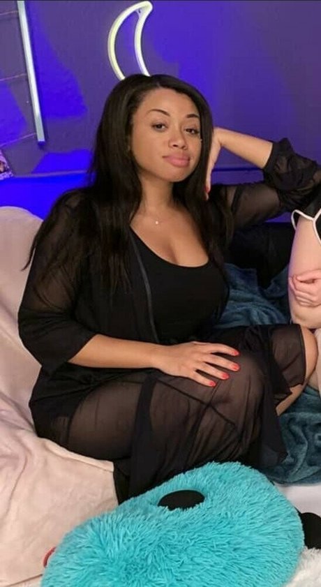 興奮した熟女OnlyFans 無料ポルノ 画像