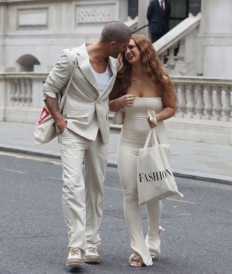 熟女ティーンOnlyFans 美しいヌード 画像