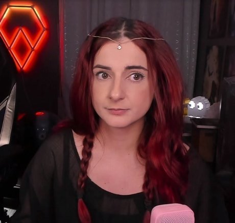 ブルネットのPOV OnlyFans ヌード 画像