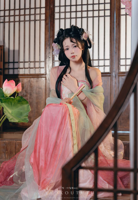 Niantutu ポルノモデル アーカイブ