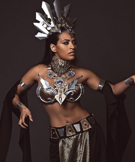 Zelina Vega アダルトスター 画像