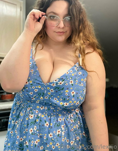 lexiiio セックスポルノスター ギャラリー