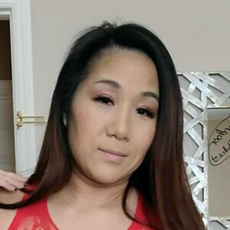 songleexxxfree 裸のモデル 写真