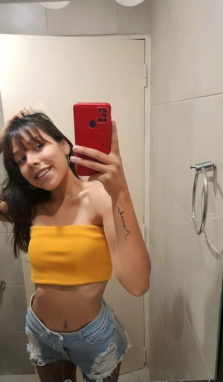 raecalu ポルノモデル 写真