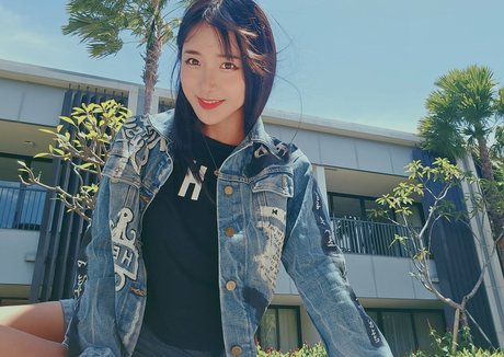 jinnytty エロティックモデル ギャラリー