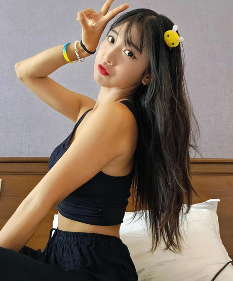 おばあちゃんの巨乳OnlyFans 可愛い 写真