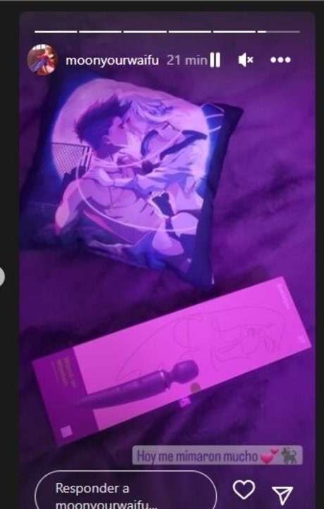 Moonyourwaifu セックススター 写真