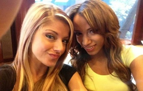 ニューハーフ POV OnlyFans セクシーヌード 写真