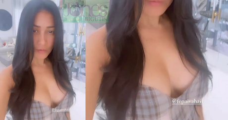 Simaria 裸のポルノスター 写真