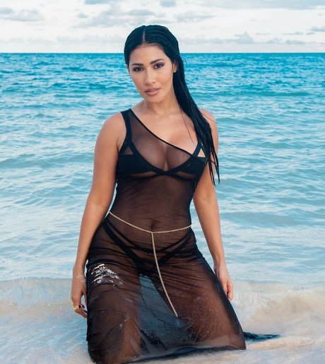 Simaria ポルノスター 裸 写真