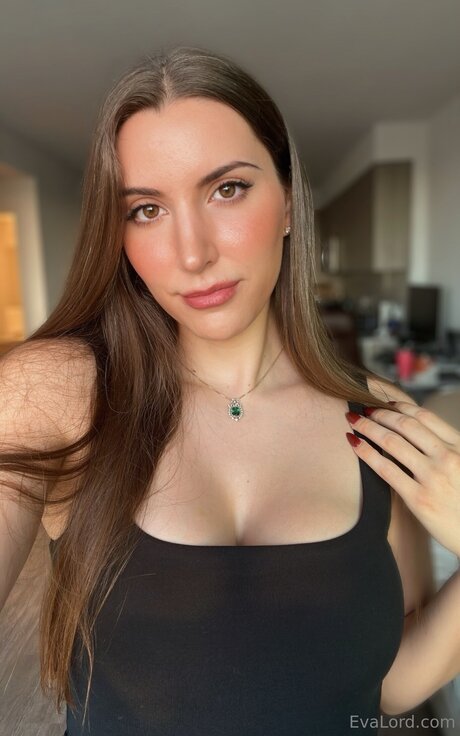 evalord トップモデル 写真