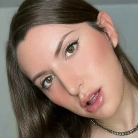 巨根ゲイOnlyFans セクシー 写真