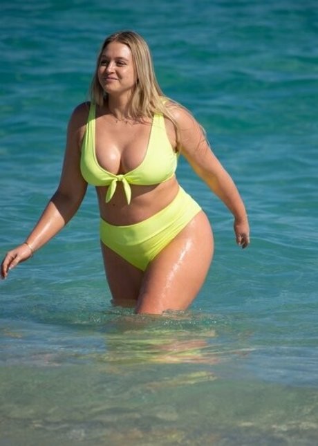 iskra ポルノ女優 写真