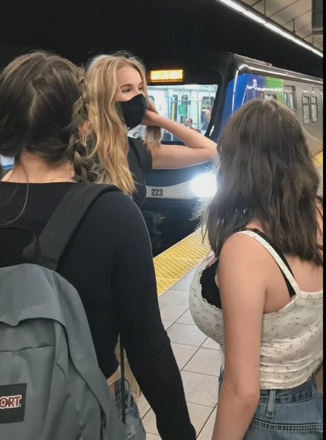 Ilina ポルノスター エロティック 写真