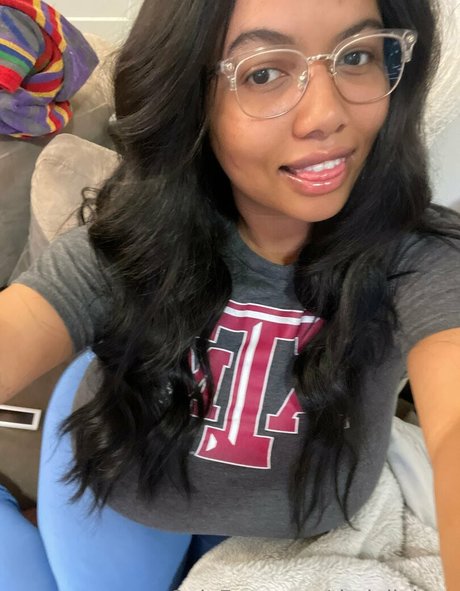 黒檀の小人OnlyFans 無料セクシー 画像