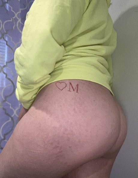 ブロンドヨガOnlyFans 無料 画像