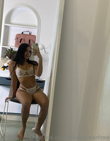 biancaswanfree ポルノスター 写真