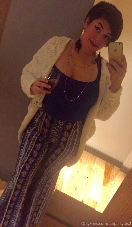 バイセクシャルカップルのOnlyFans セクシーヌード 写真