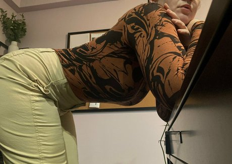 shutup69sitdown 美しいモデル 写真