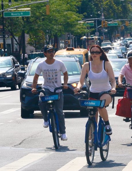 Sophie Turner 完璧な女優 画像