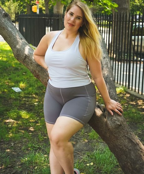 Sophie Turner HDスター 画像