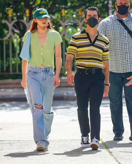 Sophie Turner セクシーモデル ギャラリー