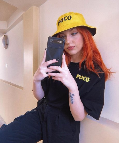 Mona Schon profile image