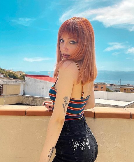 アーミーガールズオンリーファン ホットセクシー 画像